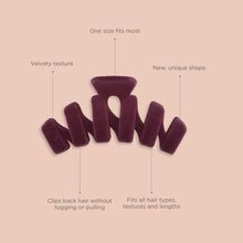 Charger l'image dans la galerie, Velvet Claw Clip - Plum
