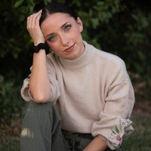 Charger l'image dans la galerie, Scrunchie Set - 3 pack Ivory, Black & Plum